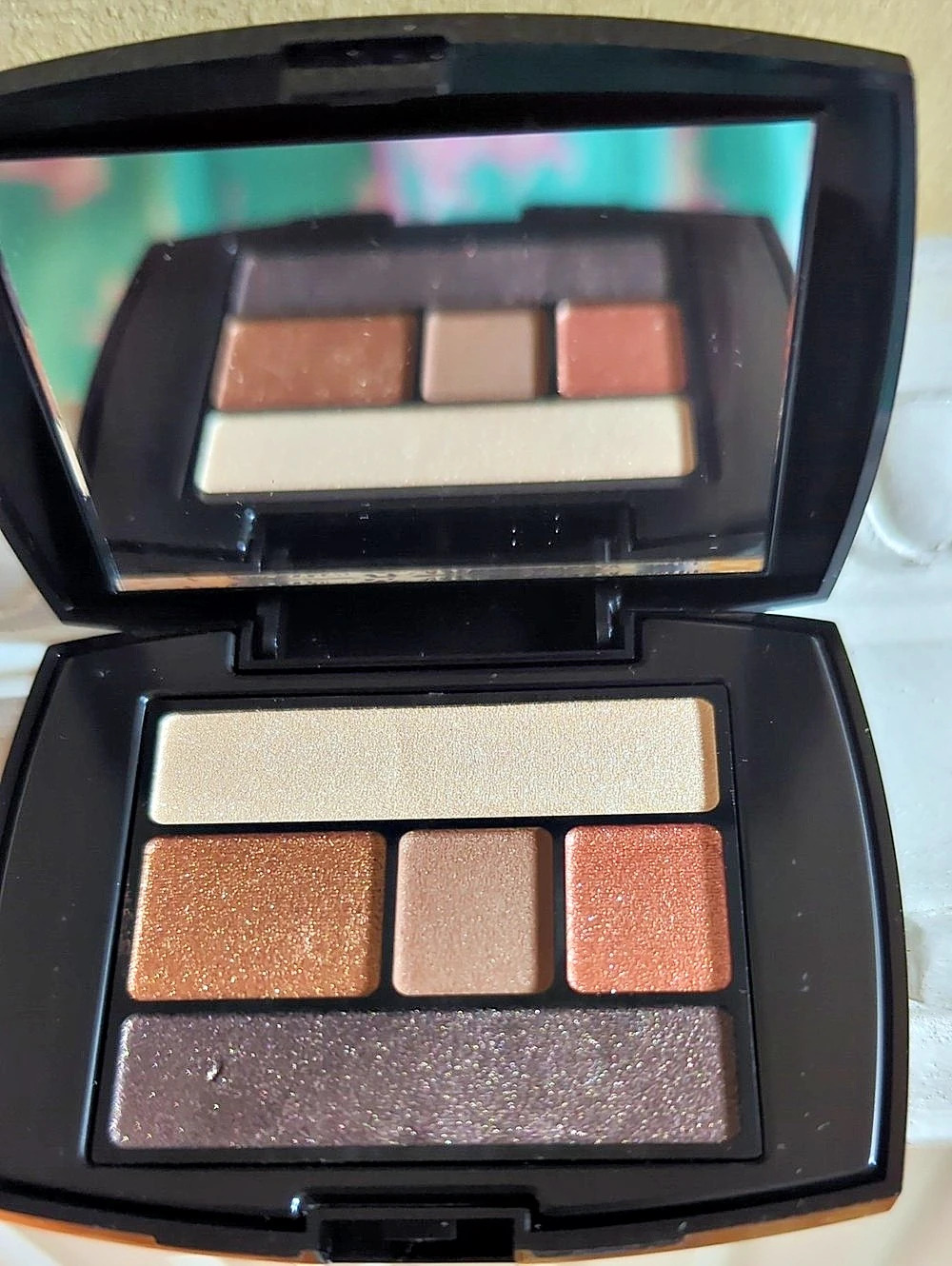 Color Design 5 Color Eyeshadow Palette Eyeshadow Palette in Brown & Beige NWT